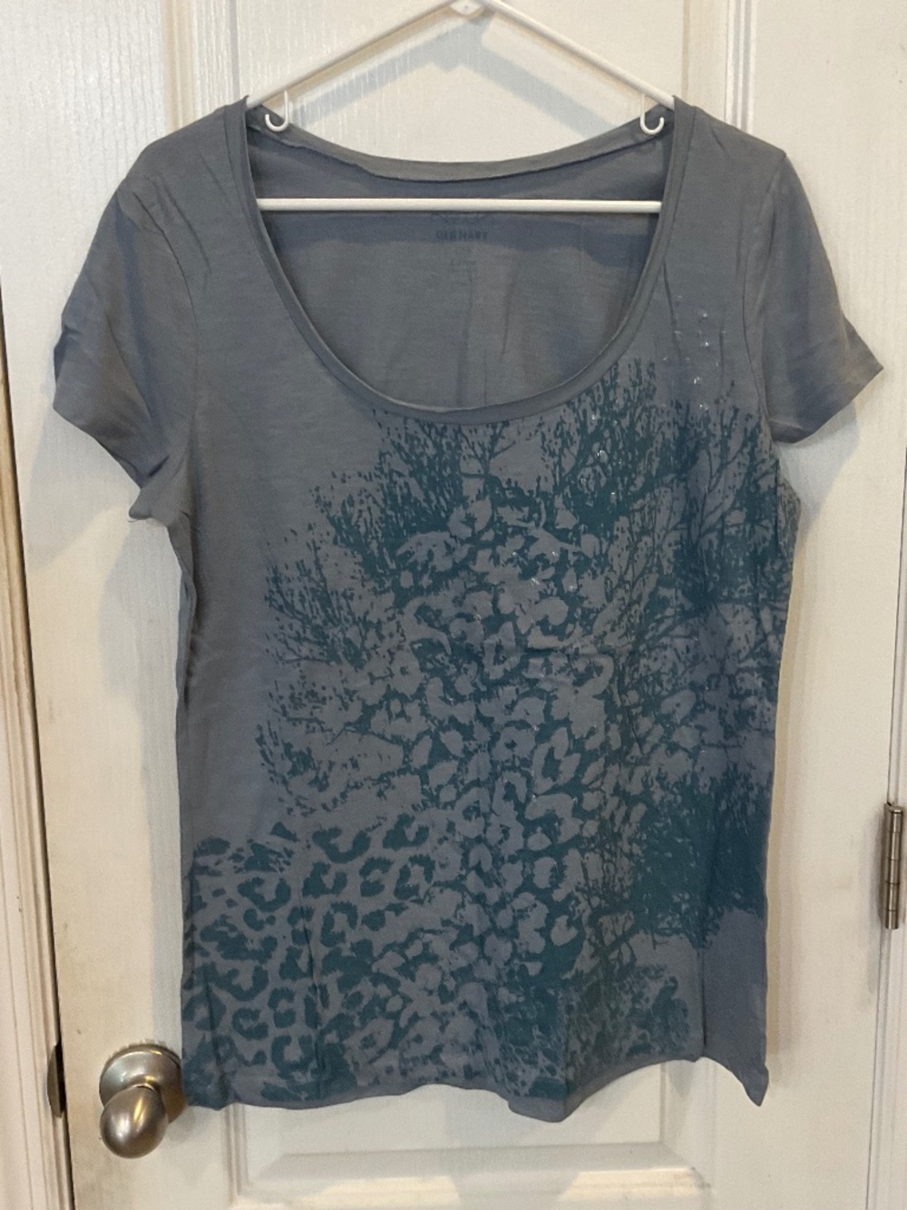 Old Navy Printed Blue Short Sleeve with Sequins - Large - NWT